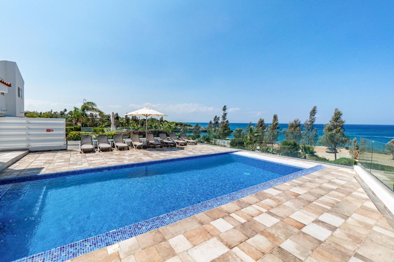 Beach Front Aqua Marina By Ezoria Villas باراليمني المظهر الخارجي الصورة