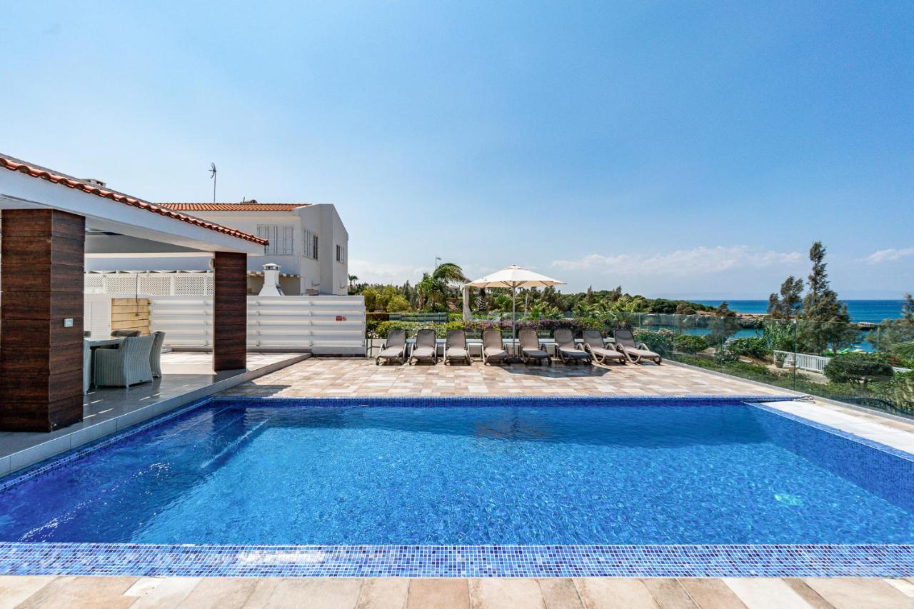 Beach Front Aqua Marina By Ezoria Villas باراليمني المظهر الخارجي الصورة