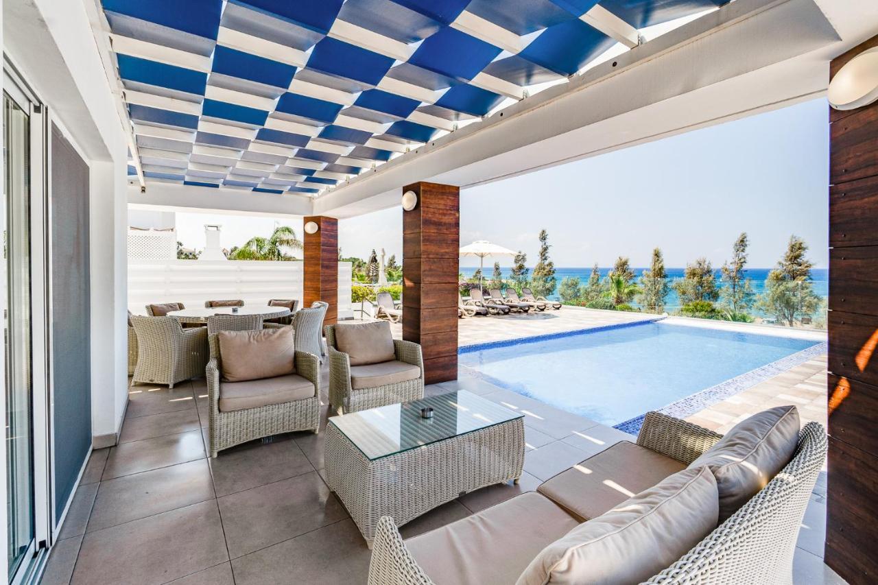 Beach Front Aqua Marina By Ezoria Villas باراليمني المظهر الخارجي الصورة
