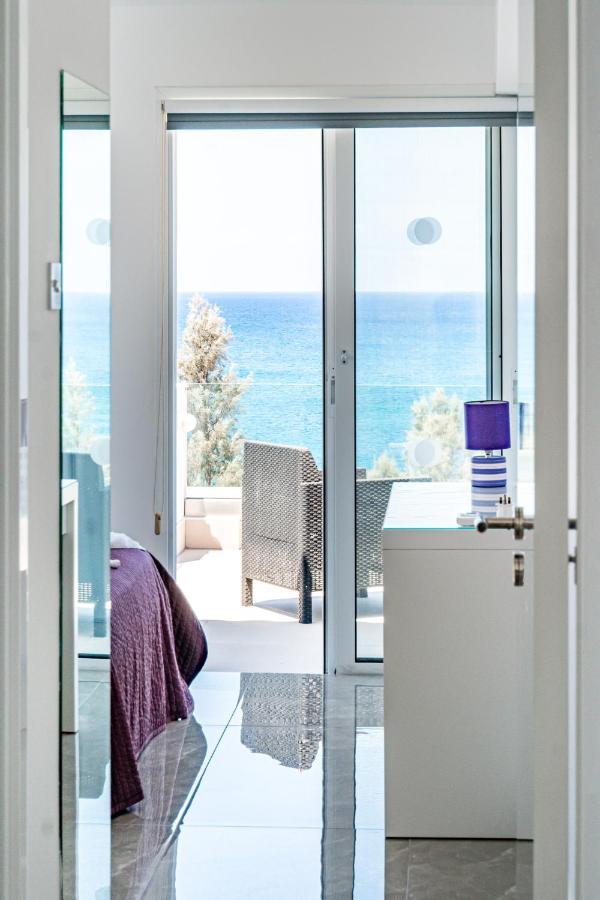 Beach Front Aqua Marina By Ezoria Villas باراليمني المظهر الخارجي الصورة